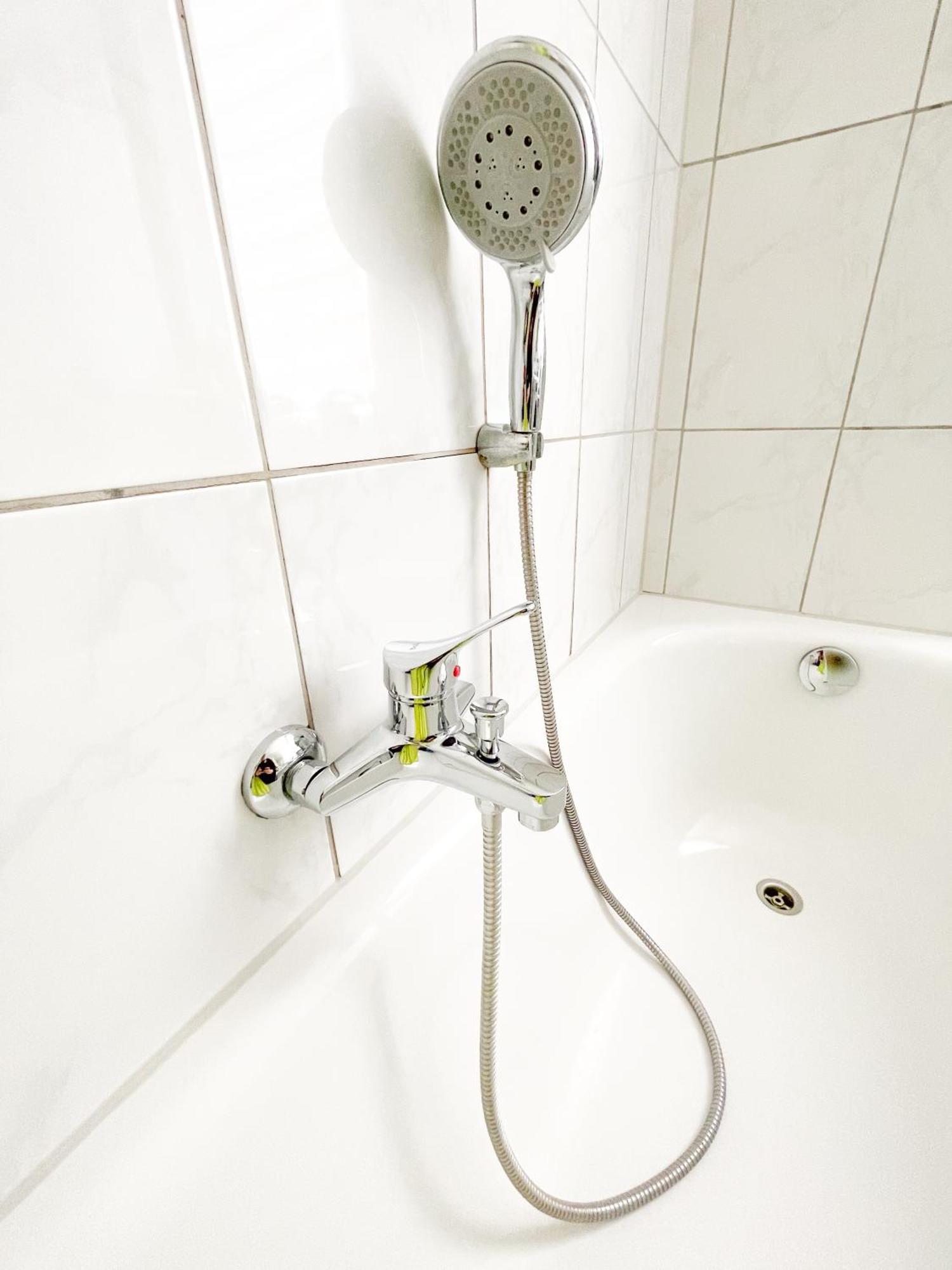 Zimmer In Kuenstlerwohnung Stuttgart Exterior foto